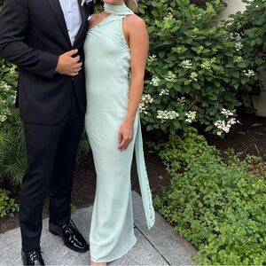 Elegant One-Shoulder Maxi Dress in Mint Green